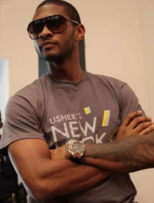 Usher: -<i> Adoraria trabalhar com ela</i>, sobre Rihanna