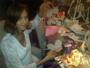 Chá de bebê: Jessica Alba ajuda em decoração