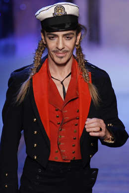 <i>Dior</i>: John Galliano é suspenso da grife