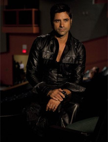 <I>Half Men</i>: John Stamos não vai substituir Charlie Sheen