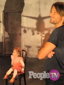 Keith Urban: Nicole Kidman e filha aparecem em clipe