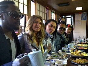 <i>Tsumani</i>: <i>Black Eyed Peas</i> gravou no Japão dias antes