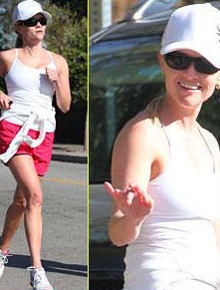Boa forma: Reese Witherspoon pratica corrida