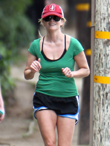 Malhação: Reese Witherspoon pratica corrida