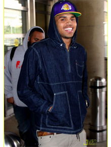 Lançamento: Chris Brown desembarca em Washington
