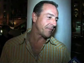 Prisão: Pai de Lindsay nega ter agredido ex-noiva