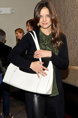 Bolsas: Katie Holmes desenvolve linha