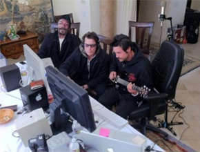 Parceria: Charlie Sheen se reúne com Snoop Dogg