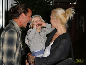 Fofura: Gwen Stefani brinca com o filho