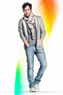 Boa causa: Penn Badgley modela para a <i>H&M</i>