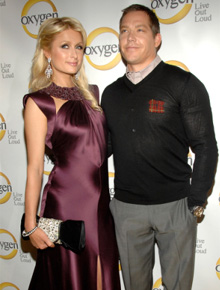 Gala: Paris Hilton lança <i>reality show</i> com amado