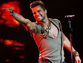 Tragédia no Rio: Ricky Martin presta solidariedade