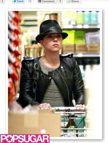 Mercearia: Scarlett Johansson faz compras em Malibu