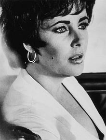 Segredo: Elizabeth Taylor teria colocado filha para adoção