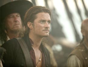 Flynn: Orlando Bloom fez xixi em garrafa durante parto