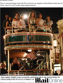 <i>Oi, gente!</i>: Jennifer Lopez chega com estilo à festa