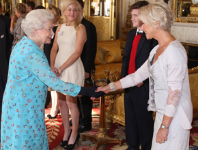 Realeza: Helen Mirren conhece a Rainha Elizabeth II
