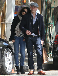 Romance: Daniel Craig e Rachel Weisz namoram em Paris