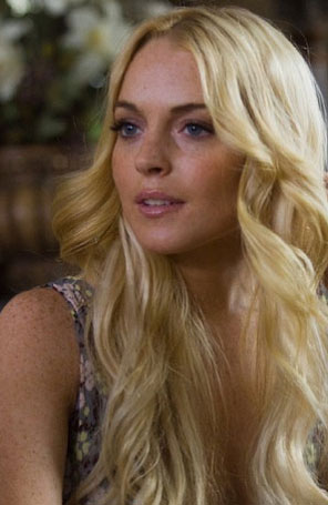 Lindsay Lohan tem problema com tornozeleira
