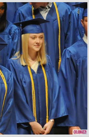 Dakota Fanning se forma
