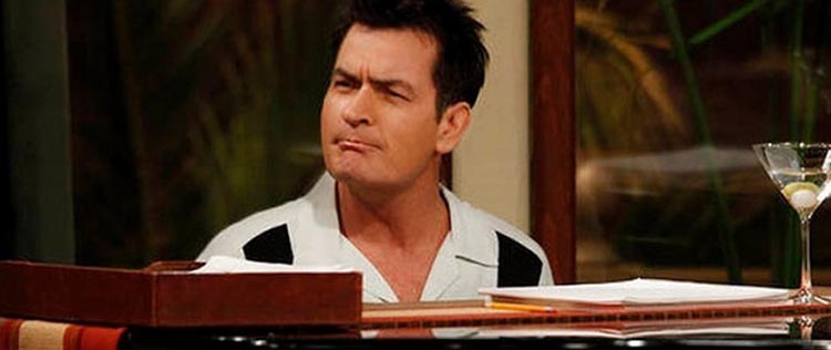Charlie Sheen pode voltar para TV em janeiro