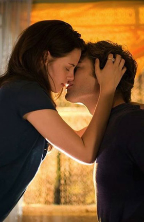 Cama em que Bella e Edward se beijaram será vendida
