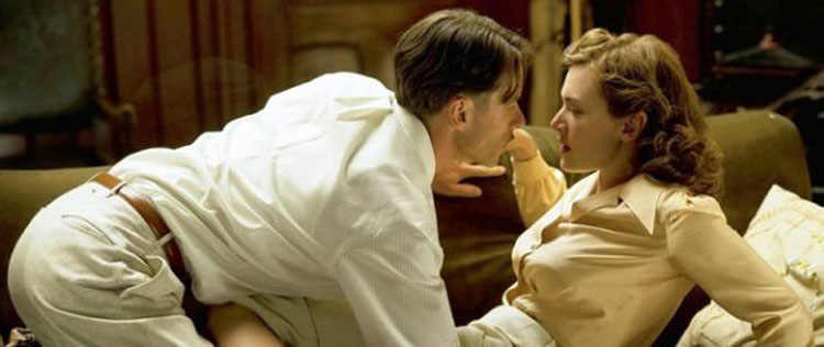 Cenas de sexo com Kate Winslet foram <i>fáceis</i>, diz Guy Pearce