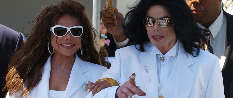 LaToya sentiu a presença de Michael Jackson pouco depois de sua morte
