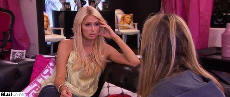 Ex de Charlie Sheen diz que está com saudades dele para Paris Hilton