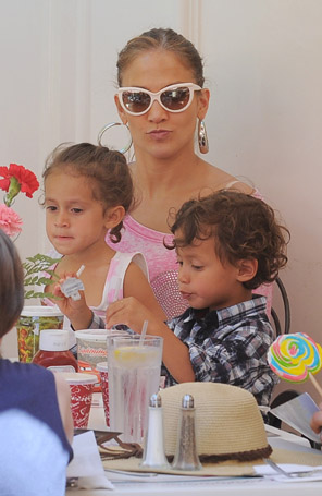 Filhos acompanharão Jennifer Lopez durante filmagem