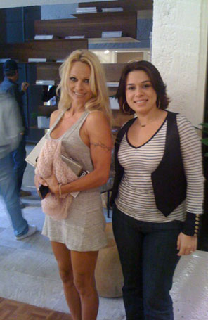 Pamela Anderson está no Brasil