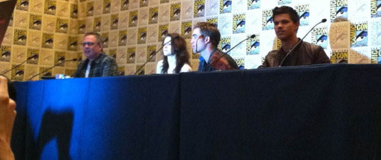 Elenco de <i>Crepúsculo</i> está na <i>Comic-Con</i>