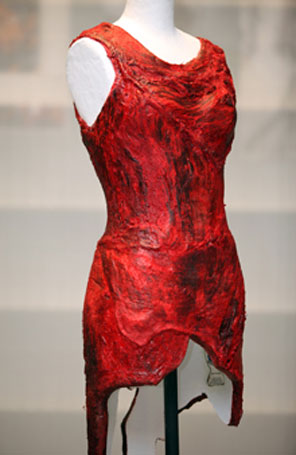 Vestido de carne de Lady Gaga já está exposto