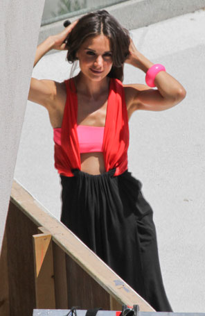 Katie Holmes participa de ensaio fotográfico
