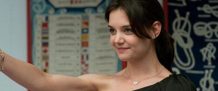 Katie Holmes compra roupas com a filha em mente