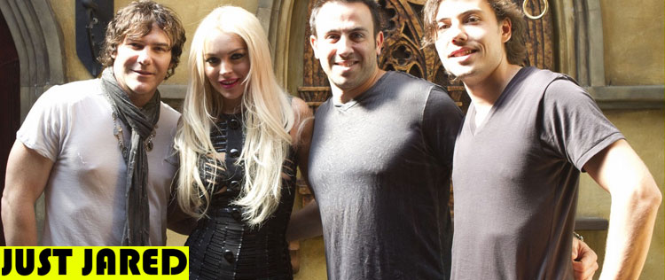 Lindsay Lohan posa com banda em <i>making of</i>