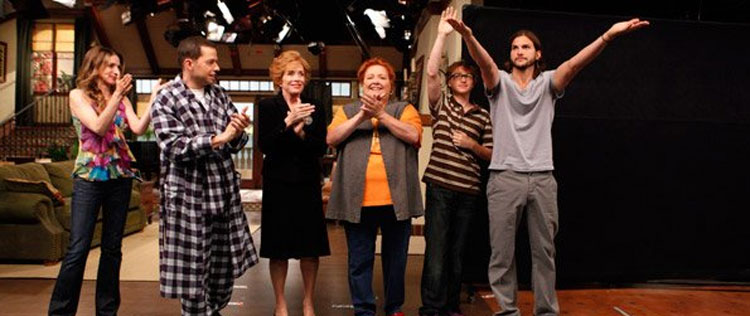 Veja Ashton Kutcher em <i>Two and a Half Man</i>