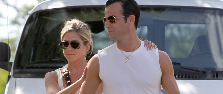 Jennifer Aniston quer engravidar de Justin Theroux, diz revista