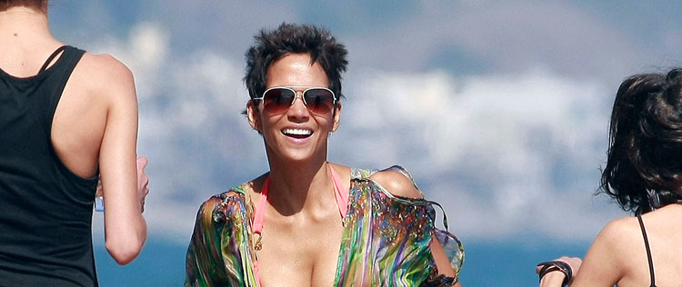 Halle Berry corta o cabelo a cada dez dias