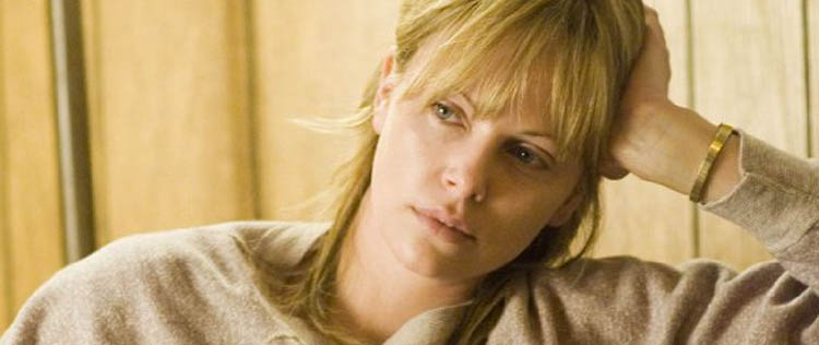 Charlize Theron quer ser mãe