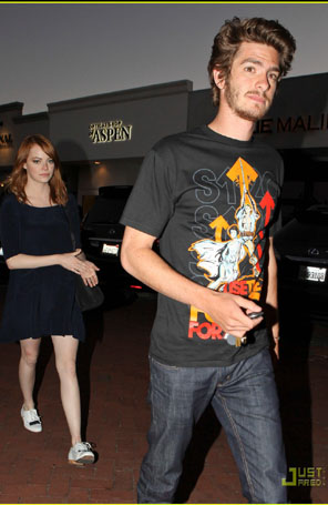 Emma Stone janta com Andrew Garfield