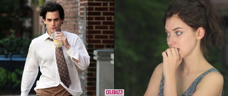 Penn Badgley filma com atriz