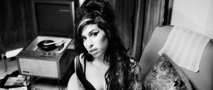 Mitch Winehouse conta como recebeu a notícia da morte de Amy
