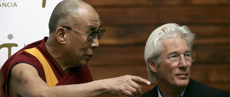 Richard Gere vai à abertura de exposição com Dalai Lama