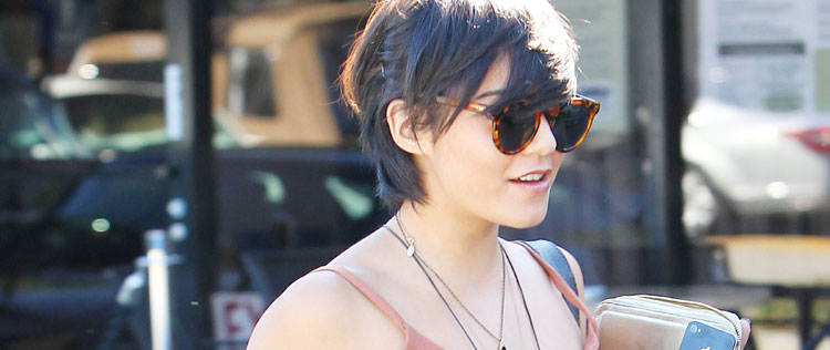 Vanessa Hudgens fala sobre o novo cabelo