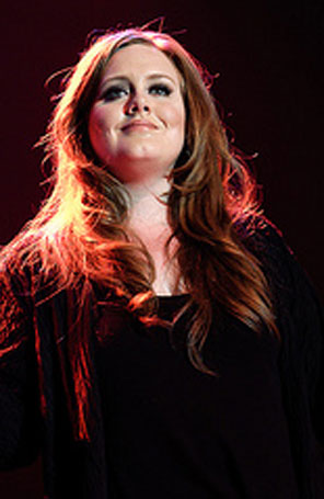 Adele retoma turnê britânica