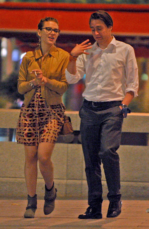 Scarlett Johansson passeia em Paris com Kieran Culkin