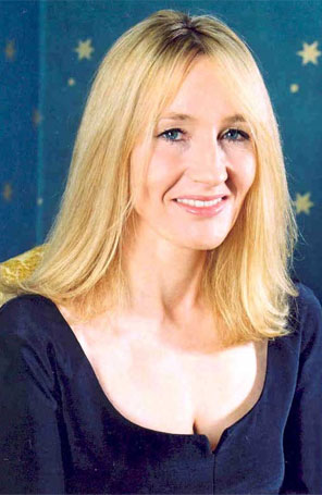 Fã leiloará botas usadas por J.K. Rowling