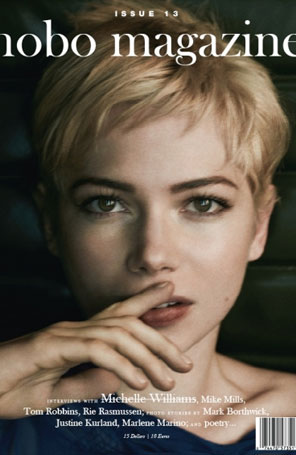 Michelle Williams é clicada ao natural