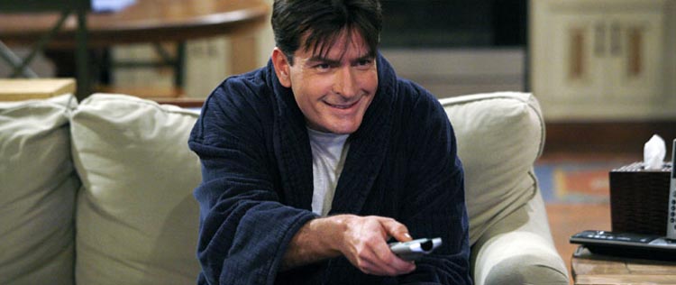Charlie Sheen adorou entrada de Ashton Kutcher em <i>Two and a Half Men</i>